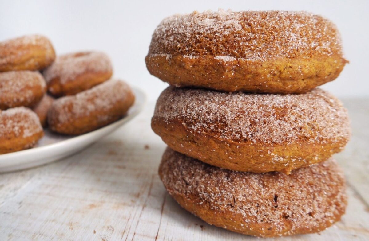 Vegan Pumpkin Spice Doughnuts